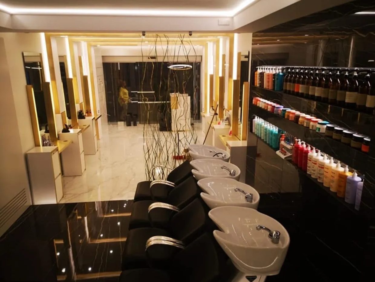 Salone con illuminazione LED